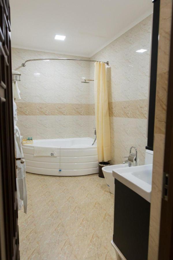 Alexander Hotel ซามาร์คันด์ ภายนอก รูปภาพ